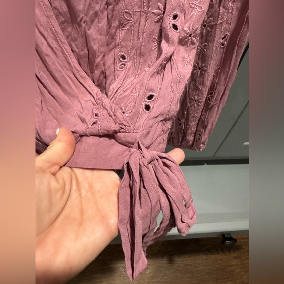 NWT Aeropostale embroidered blouse - Picture 5 of 8